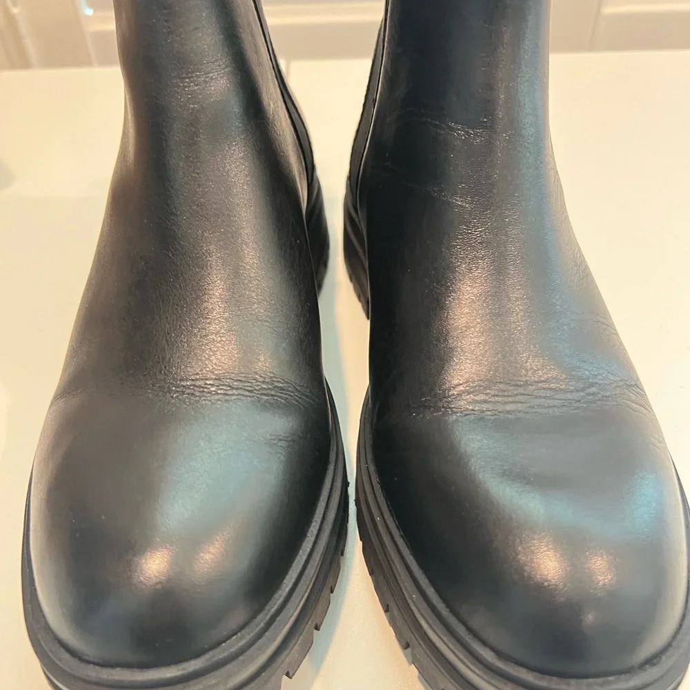 New, Steve Madden Women's Black HANDOUT Elastic Gore Chelsea Boots Size 9 - Picture 6 of 14